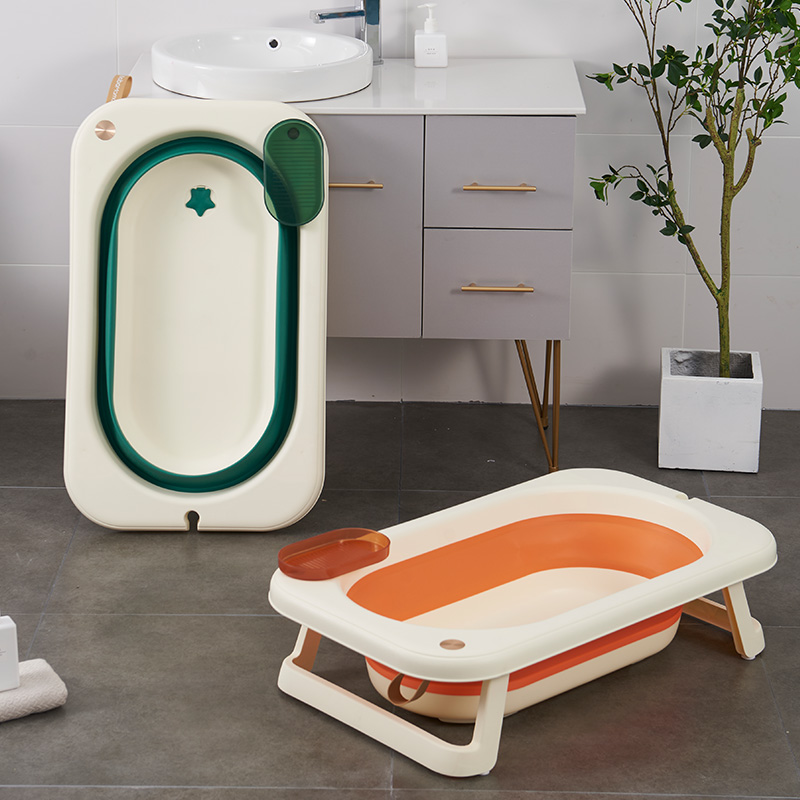 Foldable-Portable-Baby-bathtub-with-Self-Storage1